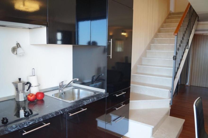 Villa Bruna โตรกีร์ ภายนอก รูปภาพ