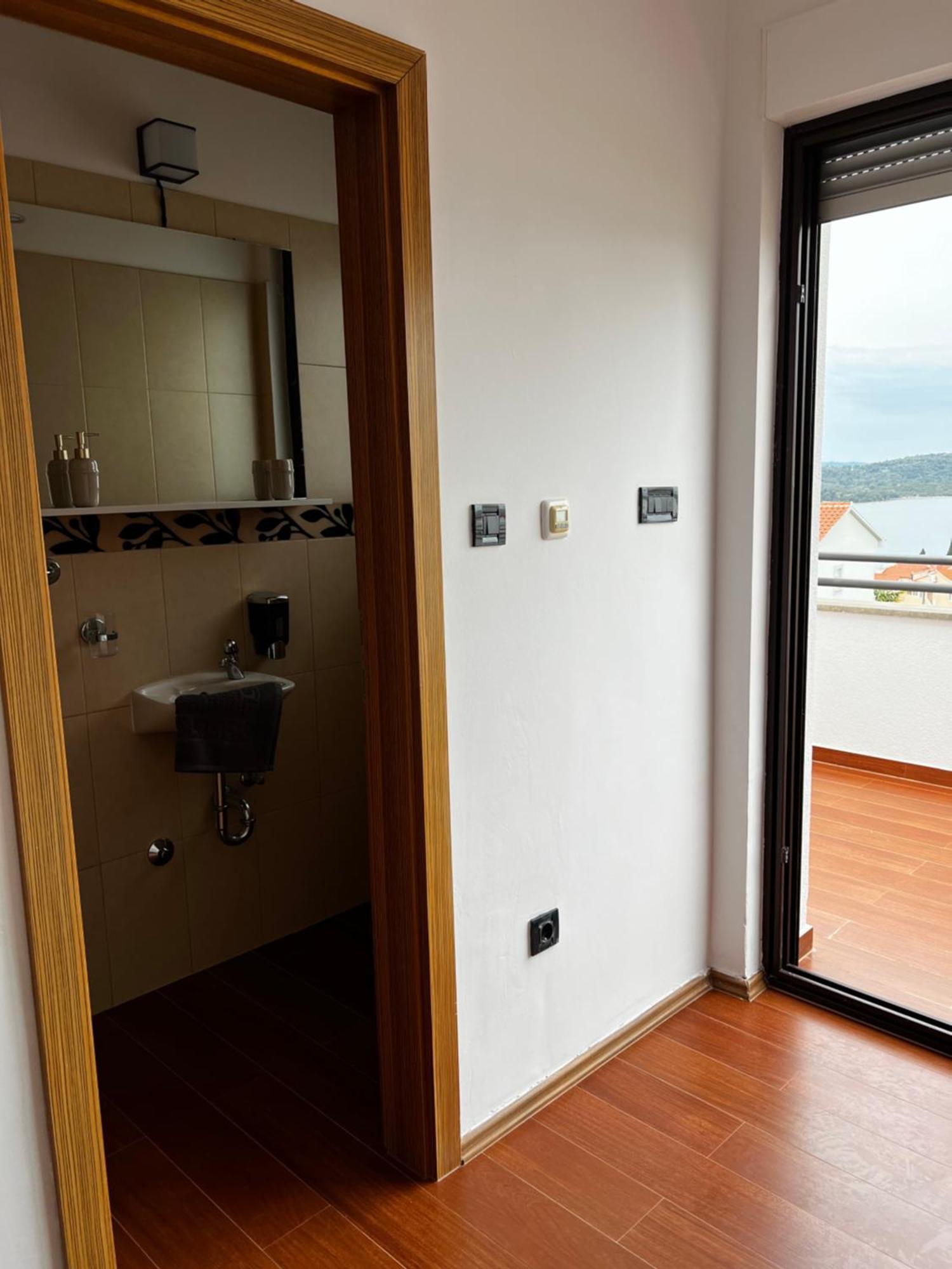 Villa Bruna โตรกีร์ ภายนอก รูปภาพ